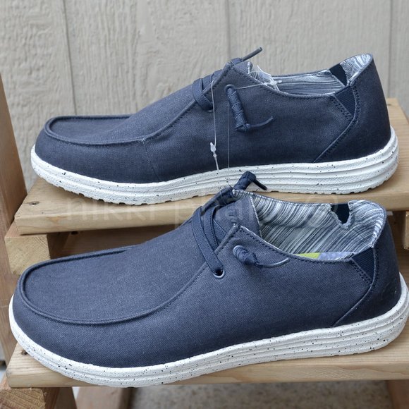 Skechers Other - Skechers Men's Relaxed Fit Slip-On in blue navy